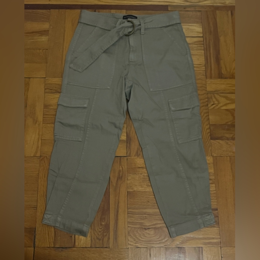 Banana Republic Women’s Olive Cargo Pants